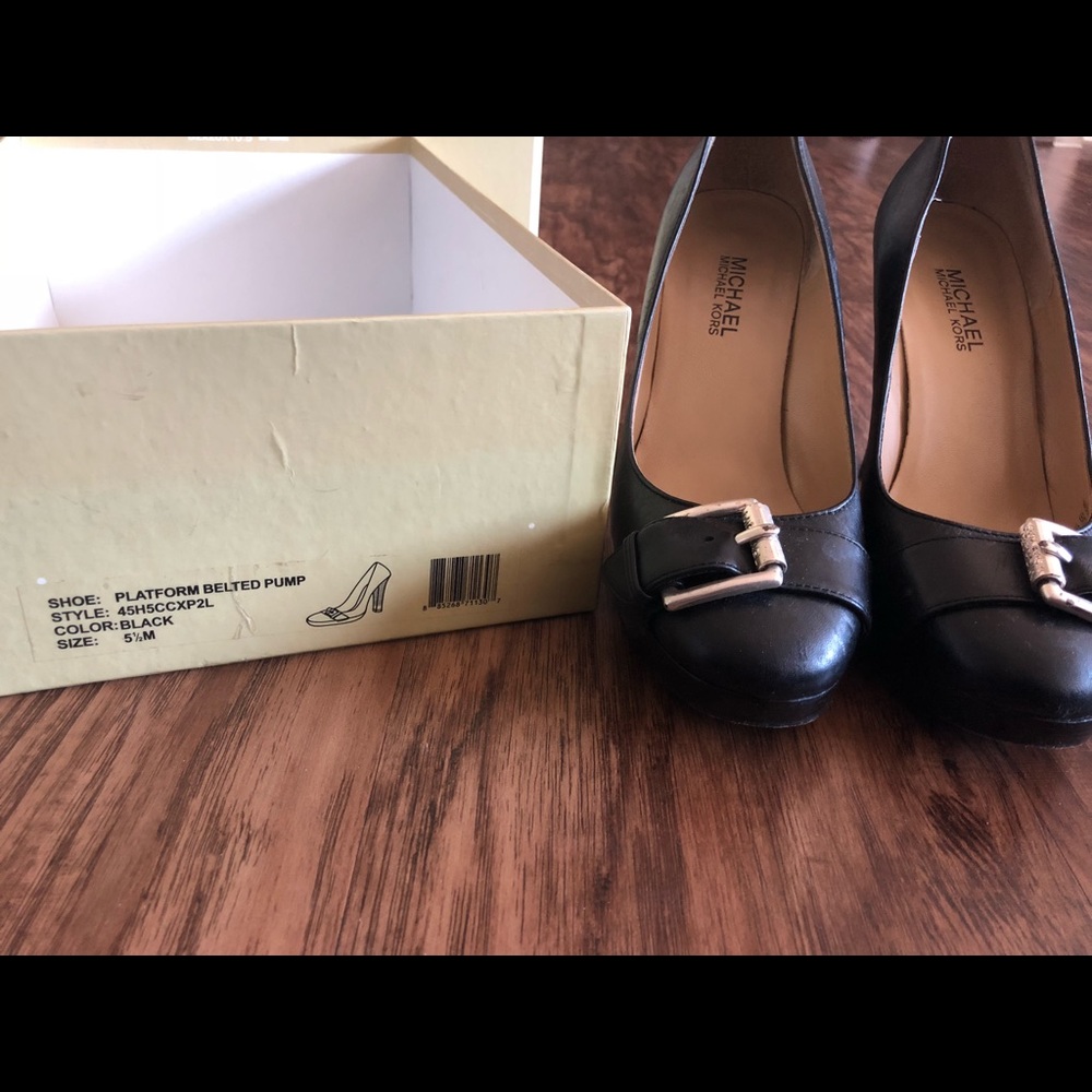 Michael Kors pumps 5.5